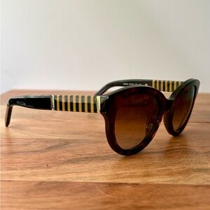 FENDI Women’s Tortoiseshell Sunglasses w Signature Black & Gold Stripe Temples